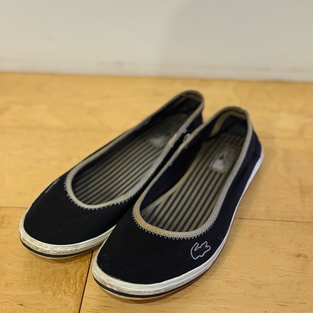 Lacoste flats